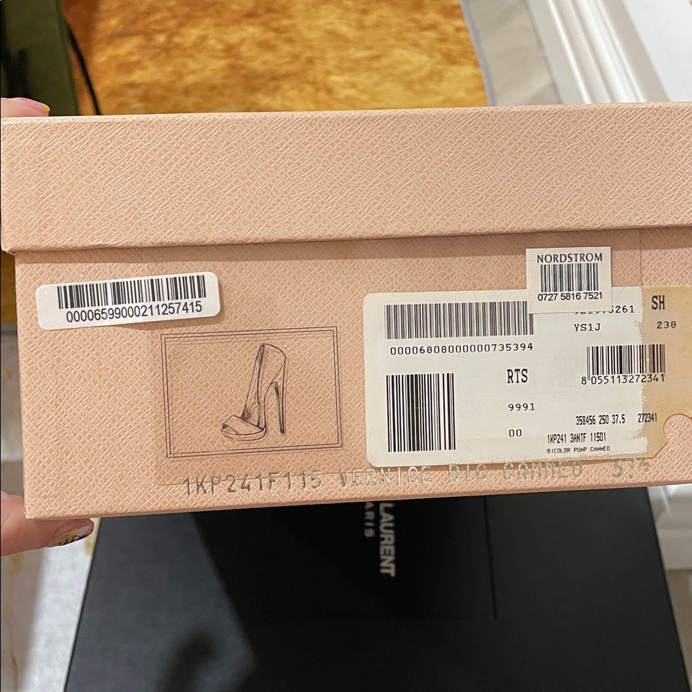 Light Pink Medium Prada empty shoe box - Picture 2 of 9